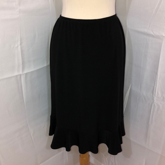 Black Flounce Pencil Skirt - Picture 3 of 4